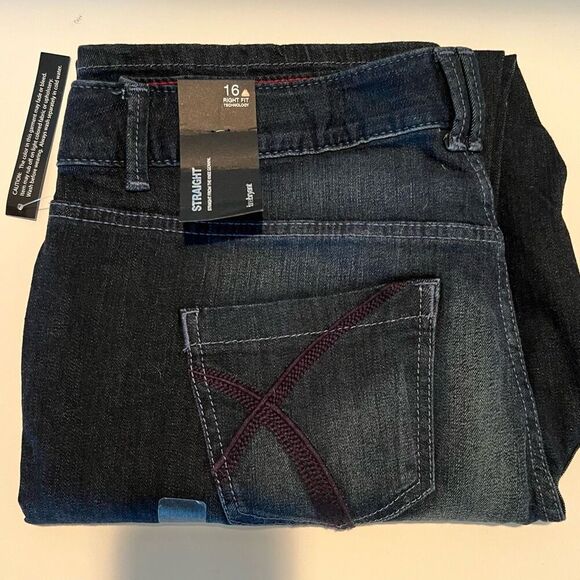 LANE BRYANT Right Fit Straight Jeans 16 Average *NWT* - Picture 2 of 12